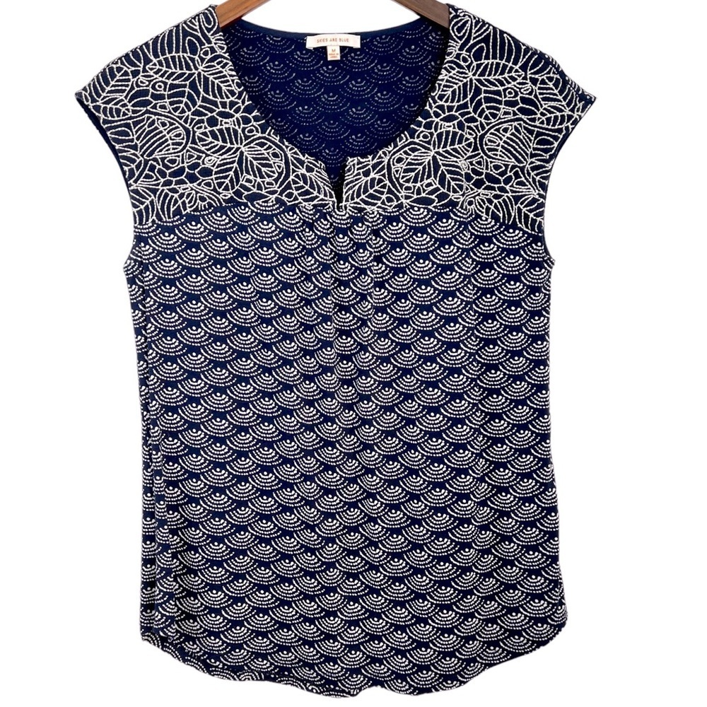Skies Are Blue Cap Sleeve Embroidered Jersey Top Size Medium